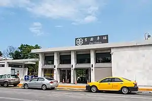 Ji'an station entrance