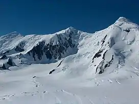 Central Tangra Mountains, left to right Great Needle Peak, Levski Peak and Lyaskovets Peak