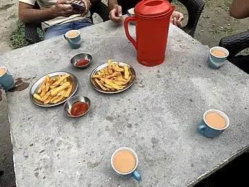 Milk tea with chips