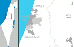 Location of Tel Aviv-Yafo in Israel, and its municipal area (dark grey) and Gush Dan around it (light grey)