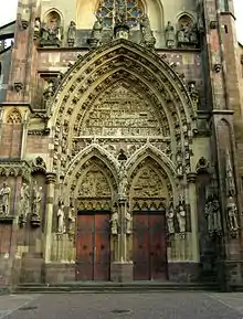 West façade: the portal