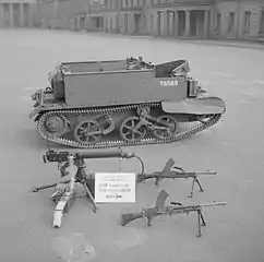 Universal Carrier with Vickers machine gun and two Brens
