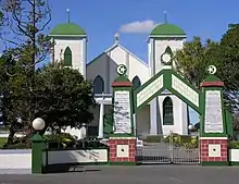 The temple at Rātana Pā