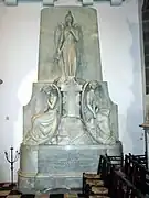 Memorial to Thomas Kinnersley II (d.1855), by Matthew Noble.