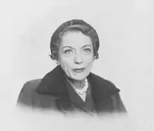 Passport photo of Thyra Samter Winslow in 1955, at age 69