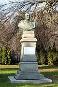 Bust of General Grigorescu in Timișoara, work of the sculptor Oscar Späthe [ro] (1928)