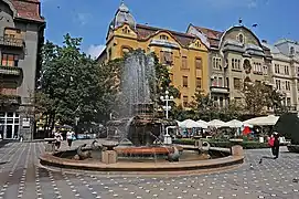 Merbl Palace and the "fountain with fish"