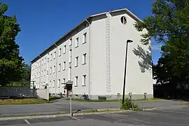 A functional apartment building in Tourula.