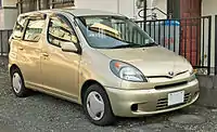 Toyota FunCargo (pre-facelift, Japan)
