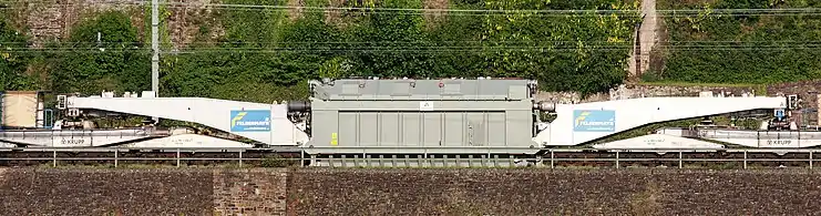 ÖBB Schnabel car with an electrical transformer near Koblenz in May 2009