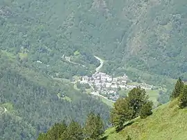 Tramezaïgues village seen from the Cap de Laubère, at 2200 meters