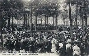 A concert at the Montplaisir bandstand in 1908.