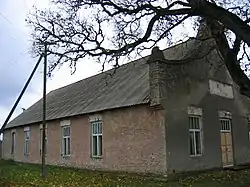 Võhma society house in 2004 (before renovation)