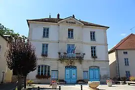 The town hall in Valay