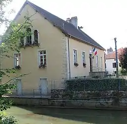 The town hall in Vauconcourt-Nervezain