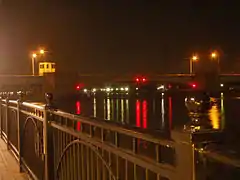 The Veterans Memorial Bridge at night