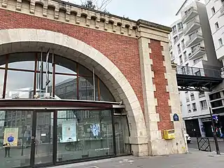 Last vault on the Viaduc at rue de Rambouillet.