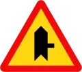 207b: Road intersection with priority