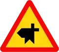 207j: Road junction with priority