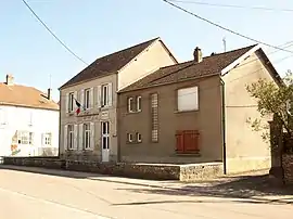 The town hall in Villegusien-le-Lac