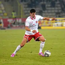 Vinícius Freitas lateral esquerdo brasileiro em ação pelo FC Zurich.