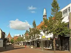 Waalwijk, view to a street: de Stationsstraat