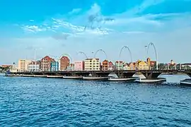 Queen Emma floating bridge in Willemstad