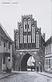 Wismar Wassertor as harbour gate of Wisborg (Photo 1907)