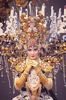 Puteri Indonesia Pariwisata 2014Lily Estelita Liana