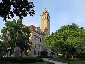 The courthouse grounds, with a war memorial visible.