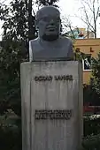 Oskar Lange monument