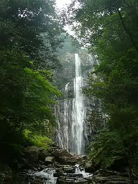 95. Yatogi Falls