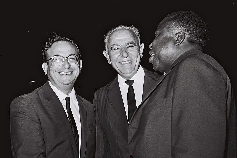 Yitzhak Navon and Sylvestre Mudingayi.jpg