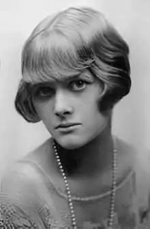 du Maurier, c. 1930