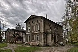 Skrzydlewski Manor in Zbrudzewo