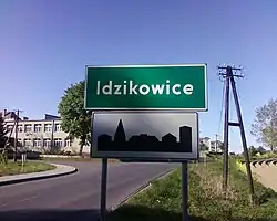 Idzikowice road sign