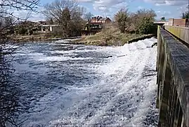 The main weir at Zouch; this is the main channel of the River Soar, which has the county border running along its centre