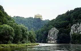 El Befreiungshalle desde las Gargantas del Danubio
