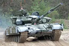 Tanque T-64BV construido por la oficina de diseño Morózov