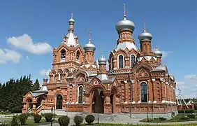 Iglesia de la Santa Cruz en Darna (arq. Sergei Sherwood, 1895-1900).