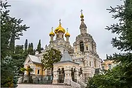 Catedral de Alexander Nevsky (Yalta) (arq. Nikolay Krasnov, 1891-1902).