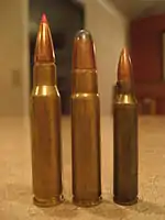 Izquierda a derecha: .308 Winchester, .35 Remington y .223 Remington