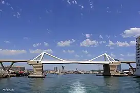 Puente móvil del puerto de Barcelona