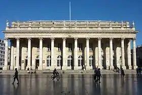 Pórtico dodecástilo del Gran Teatro de Burdeos  (1773-1780), de Victor Louis