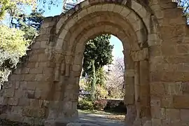 Puerta románica