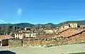 Vista parcial del caserío de Alobras (Teruel), con detalle de arquitectura tradicional (vernacular), año 2017.