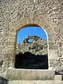 Vista exterior de la Puerta de los Ojos en Moya (Cuenca), tras su restauración. Siglo XV.