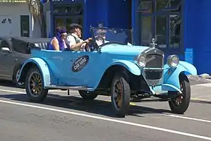 1925 Modelo R Touring Car – cuatro cilindros