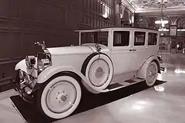 Packard Sénior 426 Touring Sedán (1927)