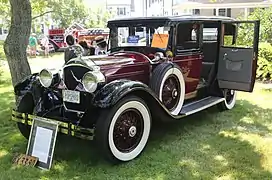 Packard Six 533 Sedán (1927)
